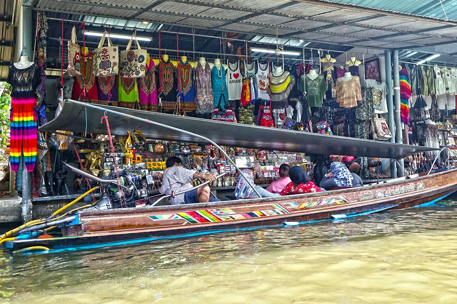 Damnoen-saduak-Floating-Market-4